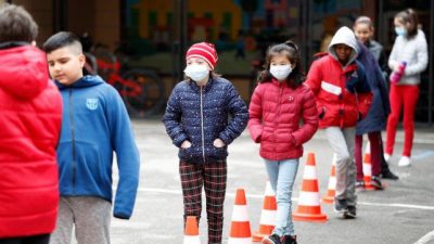 Una semana después de retomar las clases, Francia cerró 70 escuelas