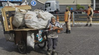 Dolor país: más recesión y niños cada vez más pobres