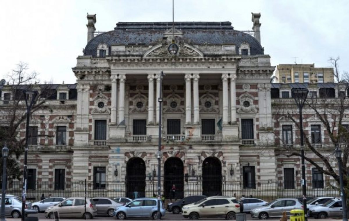 La Provincia de Buenos Aires oficializó los golpeados números de las transferencias a los municipios
