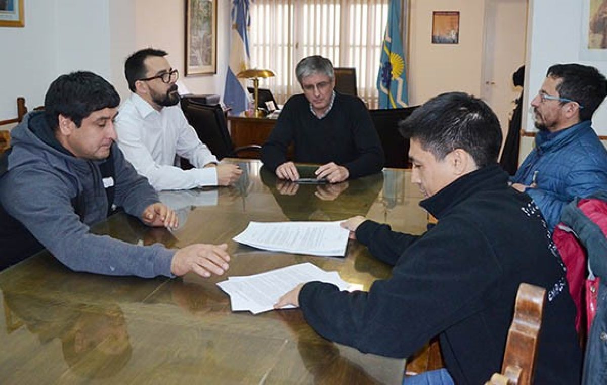 Esquel: El SOEME y el Municipio acordaron suspensión