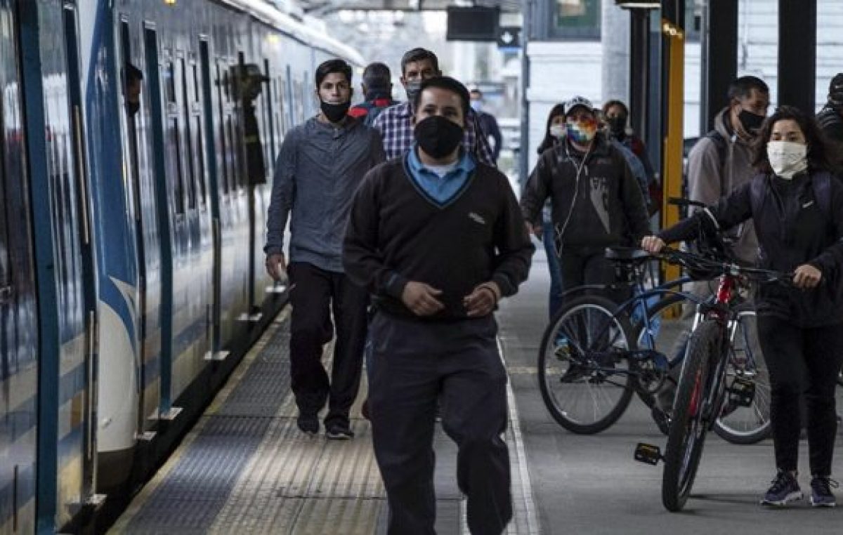 Cuidar la salud y preocupación por la economía, las reacciones de la gente a 2 meses del aislamiento