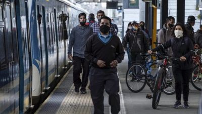 Cuidar la salud y preocupación por la economía, las reacciones de la gente a 2 meses del aislamiento