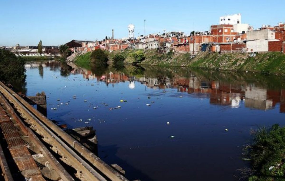 El Gobierno porteño reconoció que frenó los operativos contra el dengue en la 21-24 