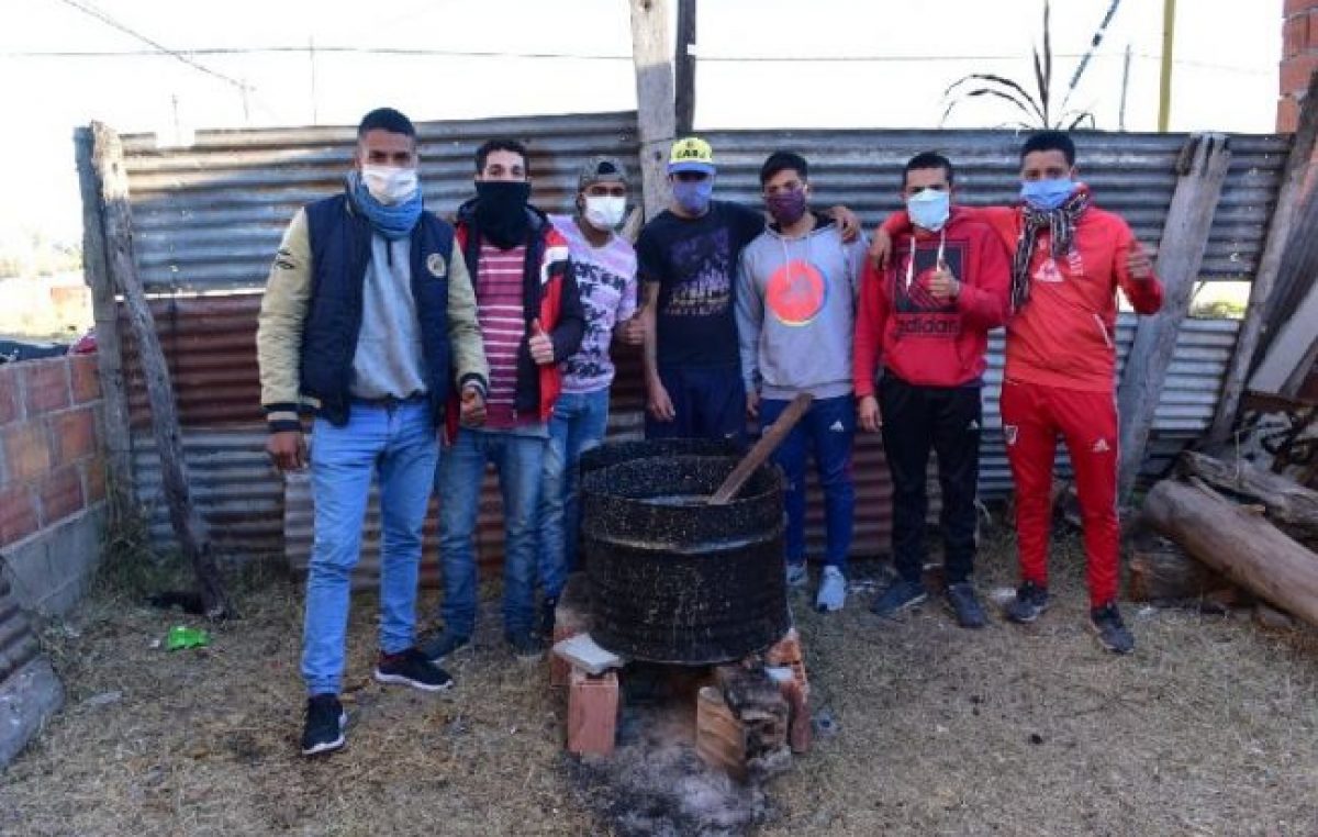 San Francisco: “Los Pibes” se pusieron la camiseta de la solidaridad