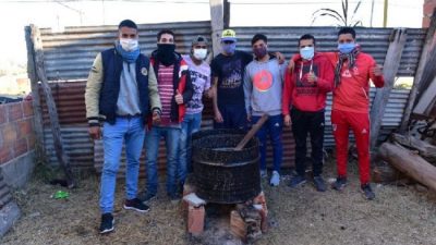 San Francisco: “Los Pibes” se pusieron la camiseta de la solidaridad