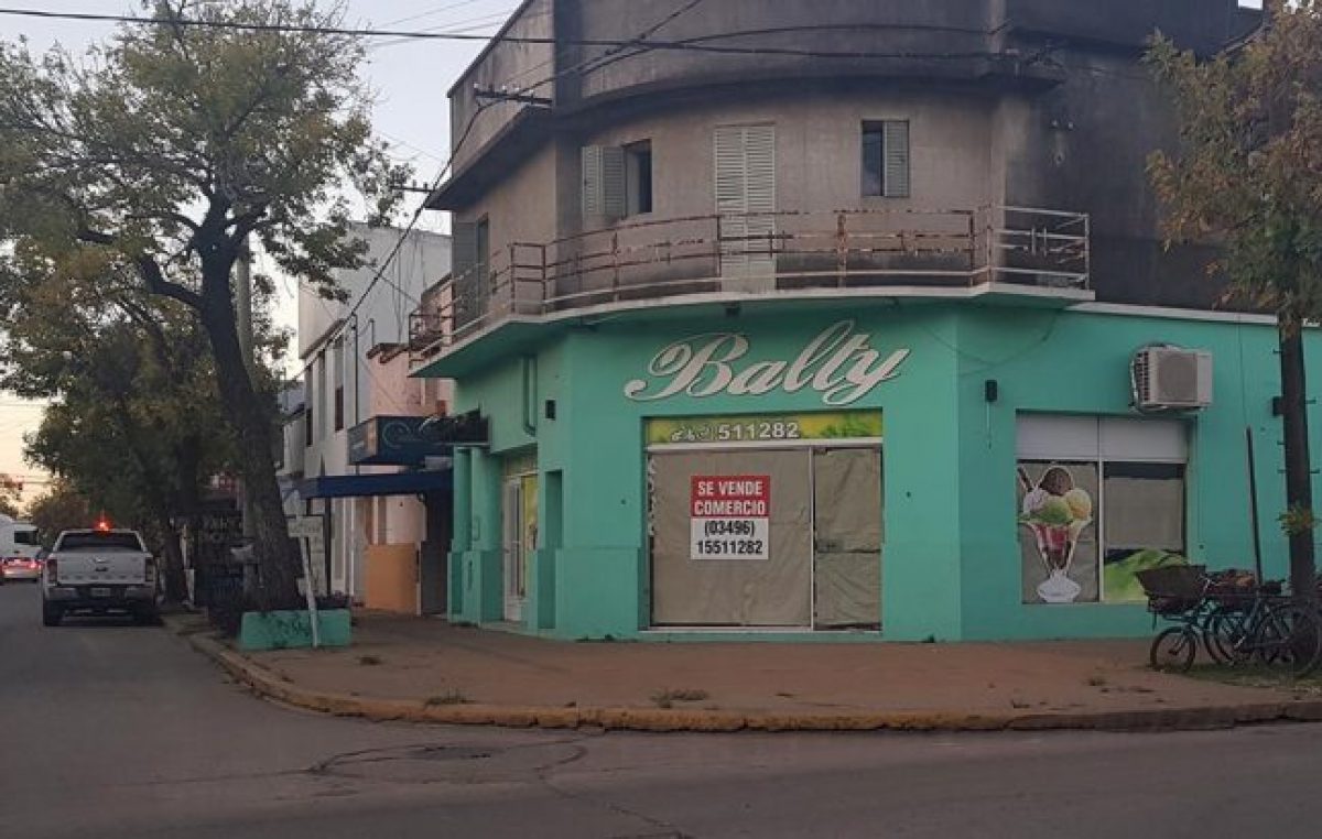 En Esperanza más de 35 comercios cerraron sus puertas por la pandemia