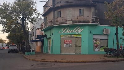 En Esperanza más de 35 comercios cerraron sus puertas por la pandemia