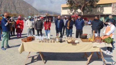 Exitosa feria “Fin de cosecha” en Tumbaya