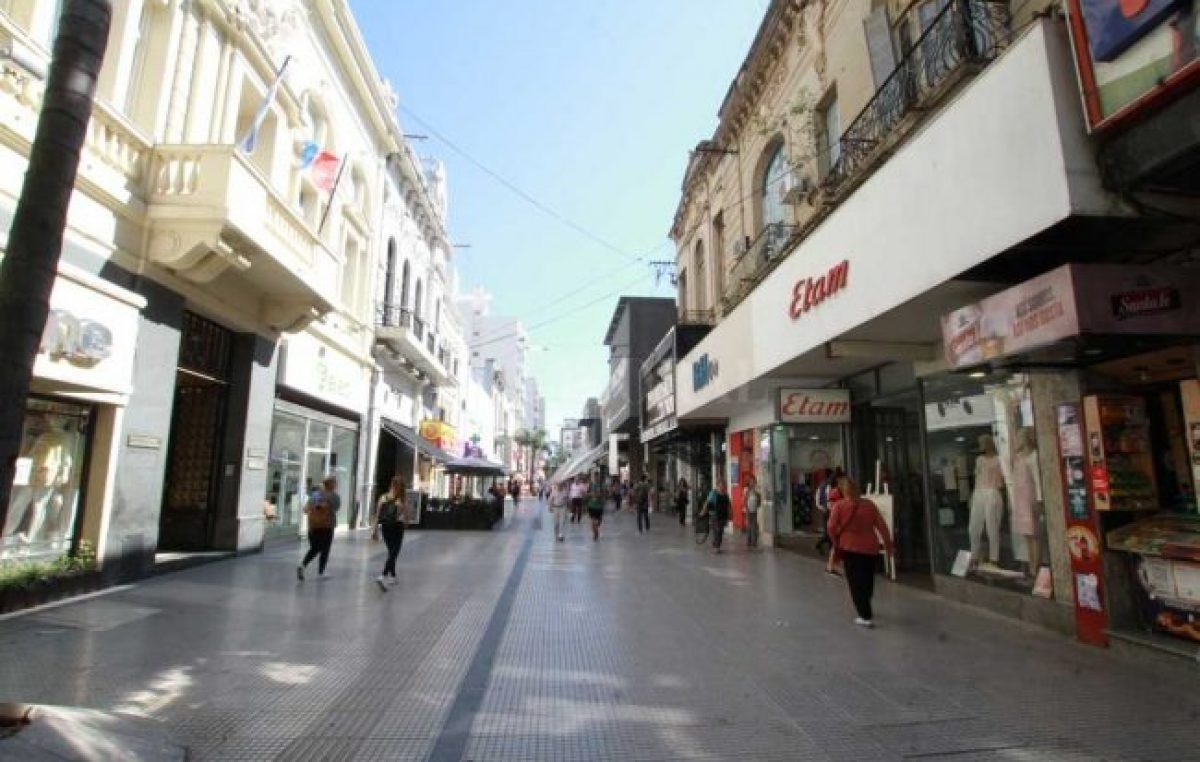 Pese a las dificultades casi el 60% del comercio santafesino no piensa cerrar sus puertas