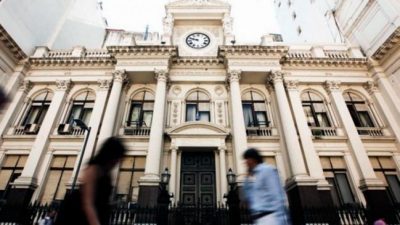 La investigación por la deuda externa tensiona al sistema político