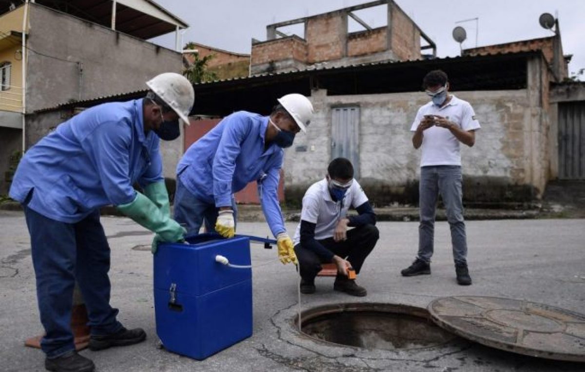 En plena pandemia de coronavirus, Jair Bolsonaro avanza con la privatización del agua