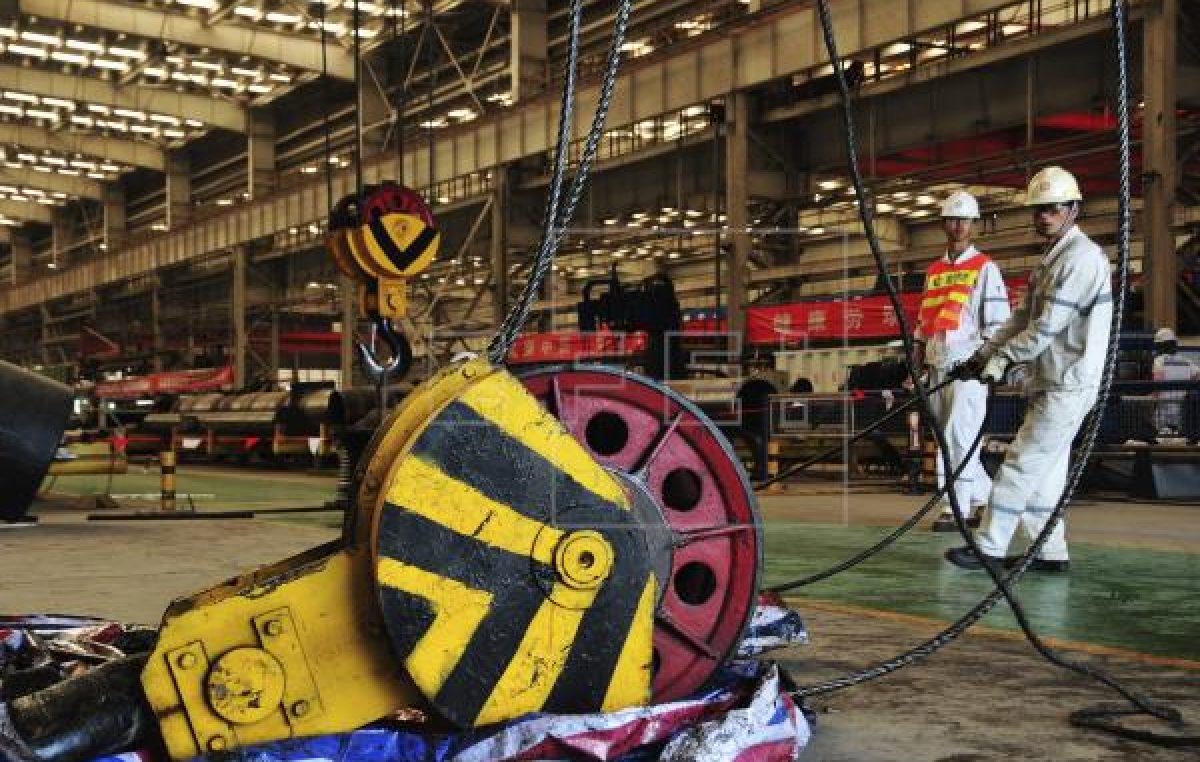 Solo el 3% de las empresas industriales no pudo pagar los salarios en junio, según la UIA