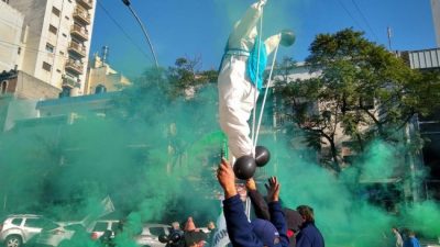 Trabajadores de Salud municipal de Córdoba volvieron a marchar contra los recortes