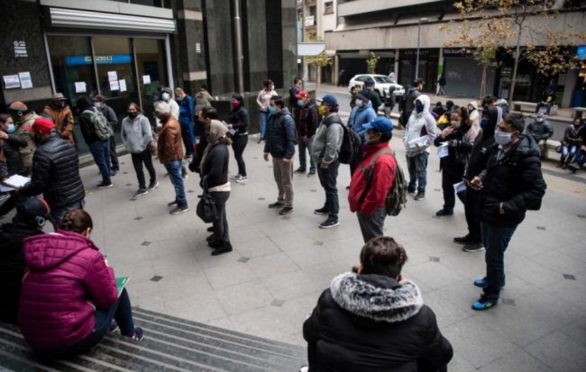 Santiago, una ciudad enrarecida y en cuarentena tardía