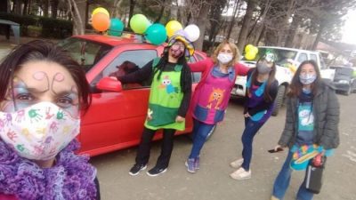 Neuquén: Dictaron sus clases por radio y revolucionaron a El Huecú