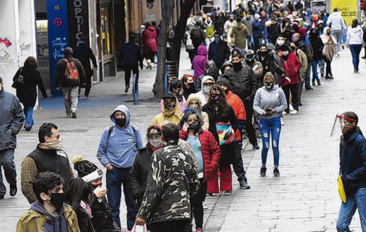 Rosario: La angustia y el desempleo unen las historias de quienes cobran el IFE