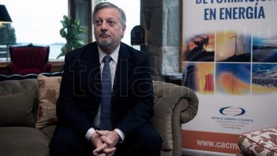 Imputaron a Aranguren por dolarizar las tarifas del gas durante el gobierno de Cambiemos