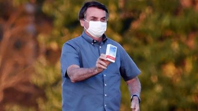 Sindicatos brasileños acusan a Bolsonaro de genocidio ante La Haya