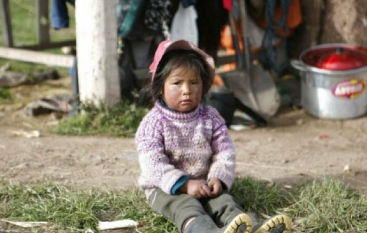 Dos de cada diez salteños nacen y mueren pobres