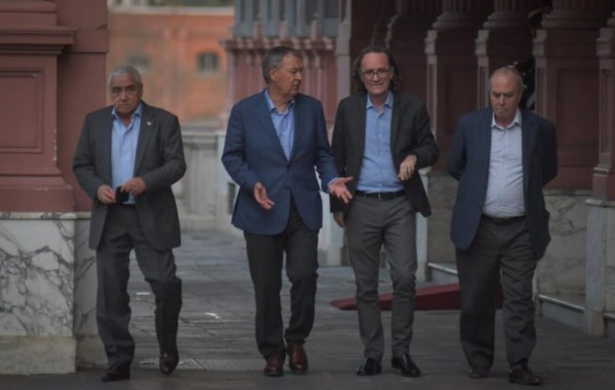 Mientras renegocia, la Provincia de Córdoba paga U$S 16 millones de intereses de deuda