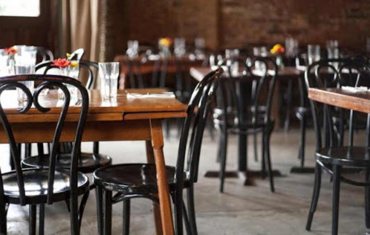 Gastronómicos: cerca de 70 trabajadores santafesinos quedaron en la calle
