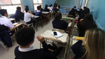 El riesgo de desborde de la educación y la salud pública porteñas