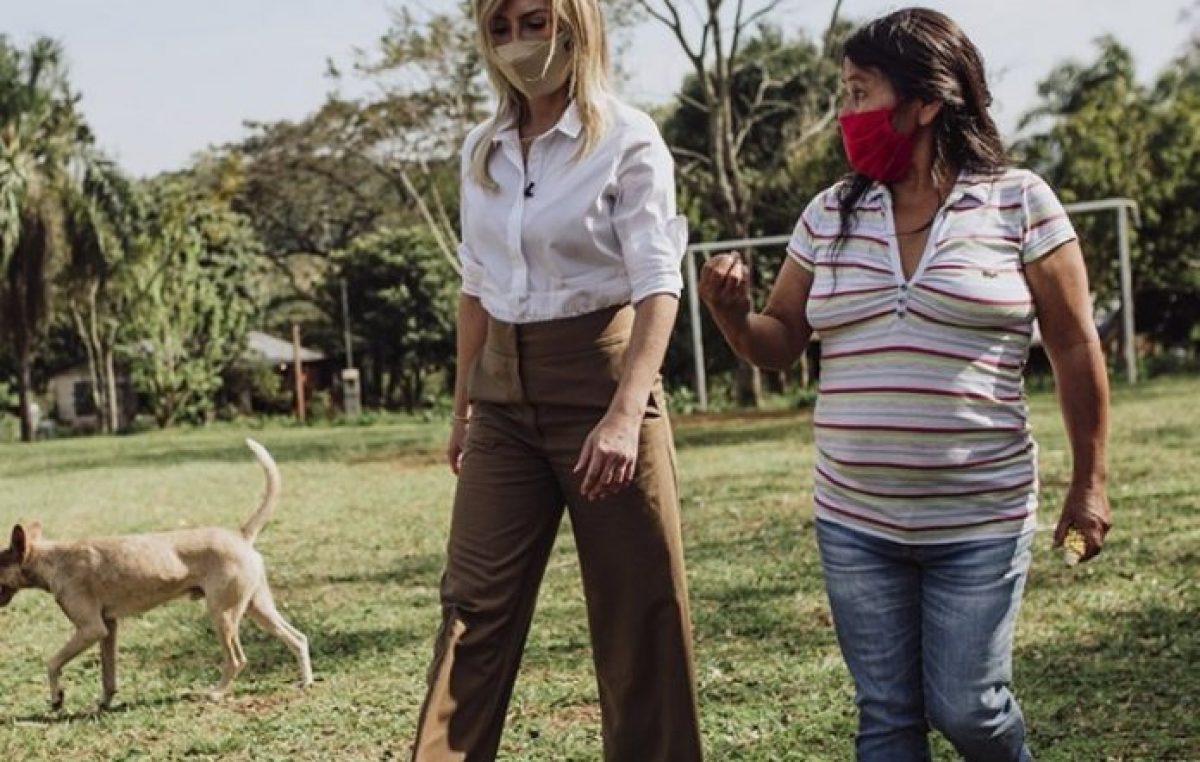 Fabiola Yáñez se suma a la campaña «Mujeres rurales, mujeres con derechos»