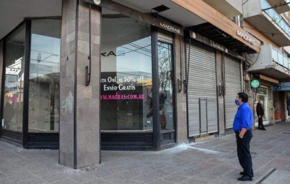 Tres de cada diez locales comerciales en Neuquén están vacíos