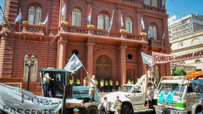 Municipales santafesinos resolvieron una Jornada de Protesta de 24 horas