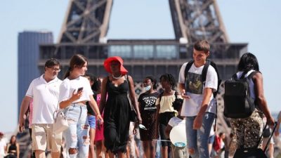 Francia registra pérdidas de 40.000 millones de euros en el sector turístico