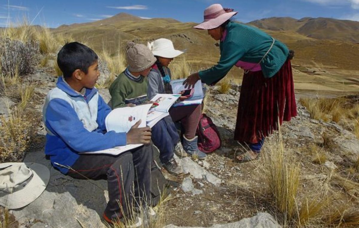 Bolivia dio por terminado el año escolar 