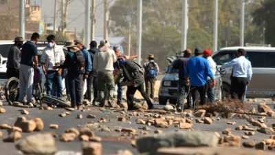Bolivia: La democracia en suspenso
