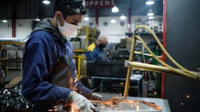¿Por qué hay menos despidos en Argentina que en otros países?