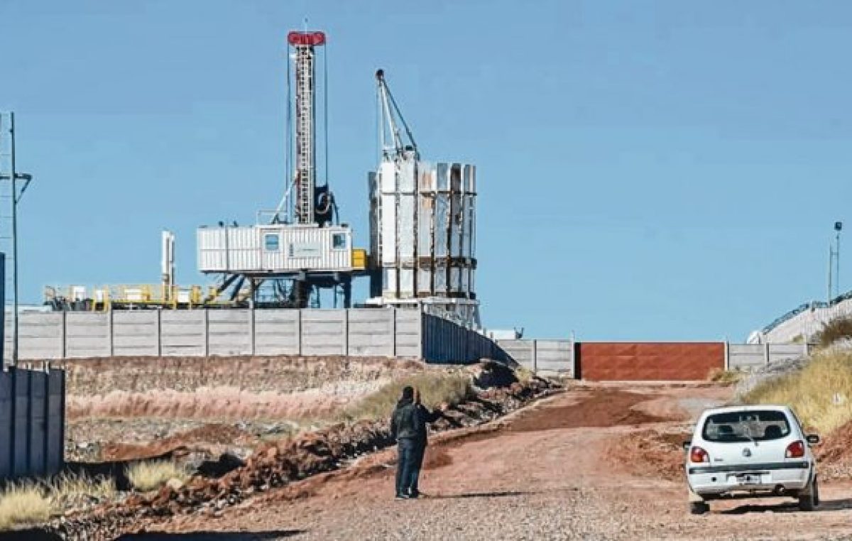 Por regalías y recaudación repuntaron los ingresos de Neuquén en julio