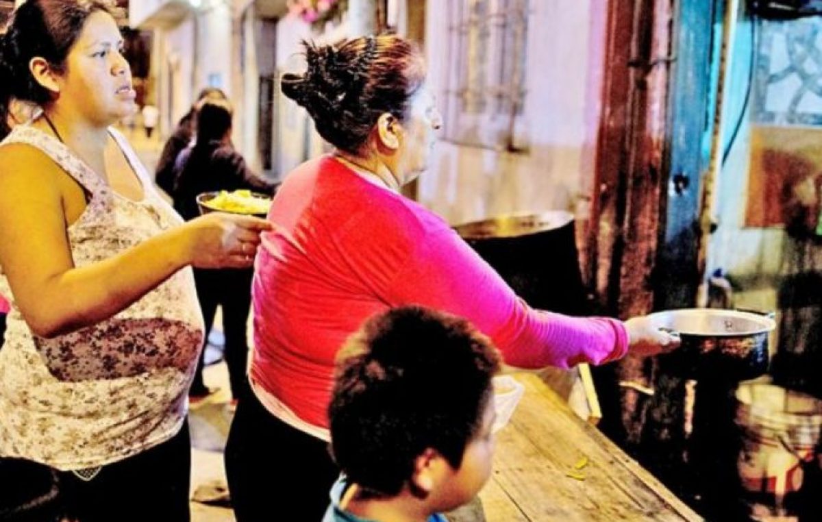 El 60% de los porteños de clase media baja dejó de comprar alimentos o los cambió por la crisis