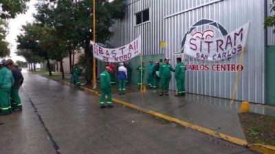 Grave denuncia de municipales contra el intendente de San Carlos Centro y su padre