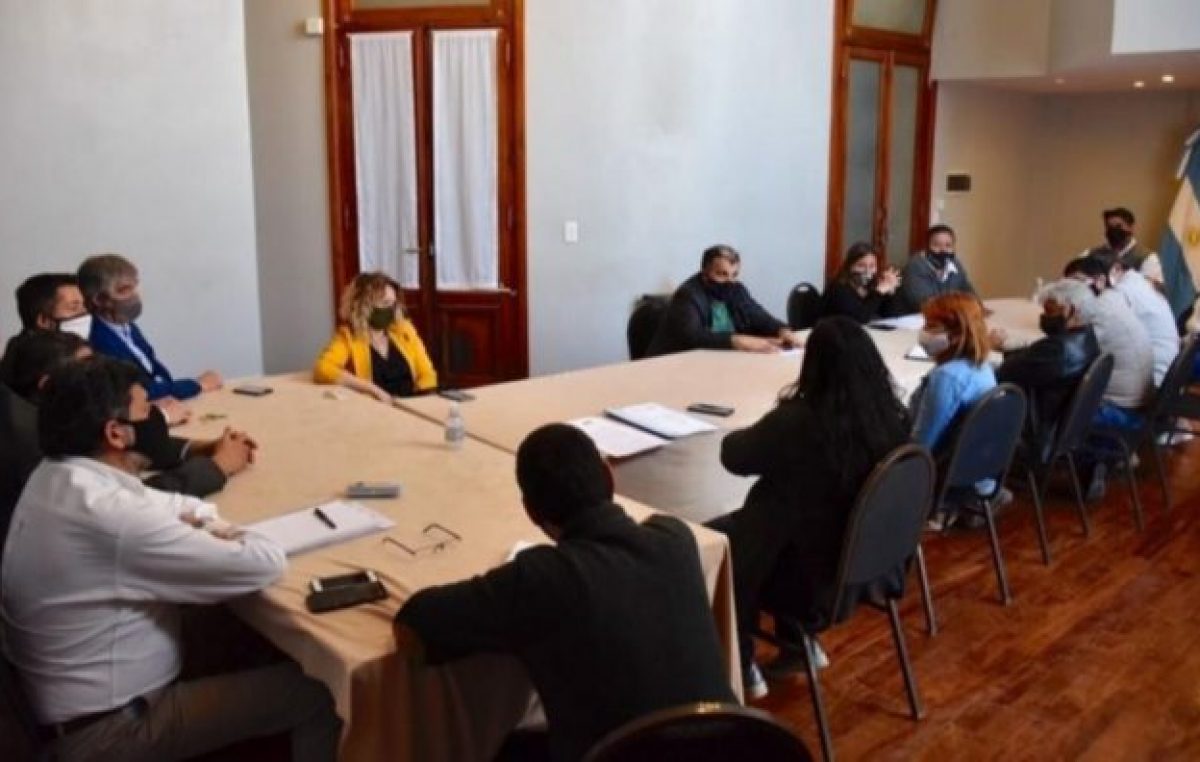 Gremios municipales de Trelew piden una recomposición salarial del 30%