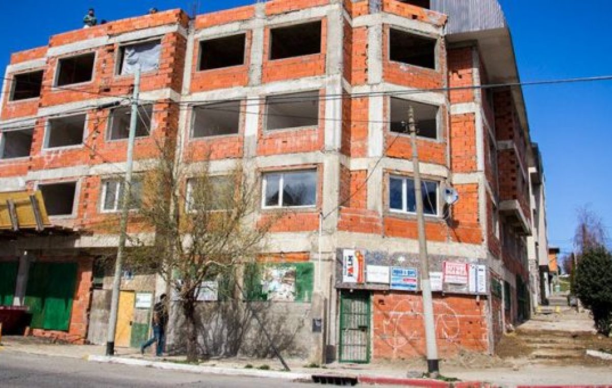 Bariloche: Aseguran que hay un 30% de obras nuevas pero sigue habiendo muchos desocupados