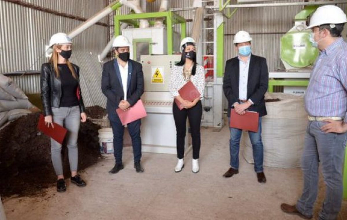 Tres intendentes peronistas acordaron reactivar una fábrica en Santa Rosa