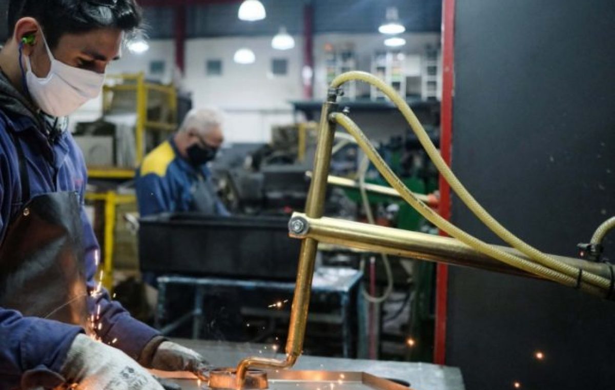 La industria superó en setiembre la producción de 2019