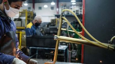 La industria superó en setiembre la producción de 2019