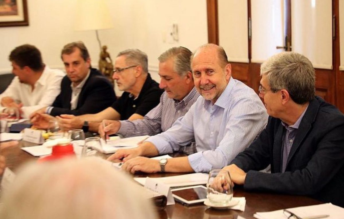 Santa Fe: El reparto de cargos políticos en la Provincia, muy lejos de la equidad
