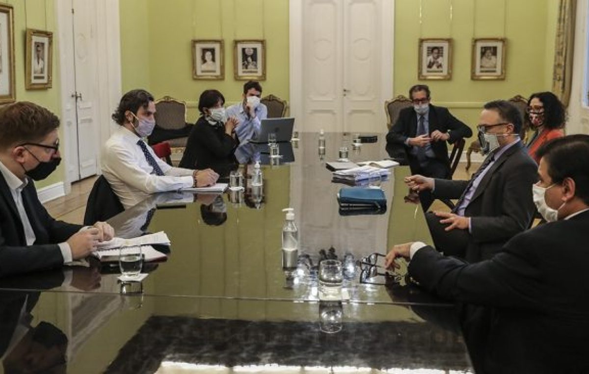 Cafiero, en reunión con empresarios y CGT para acelerar la «reconstrucción» de la economía