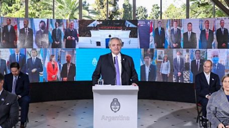 Al compañero Presidente