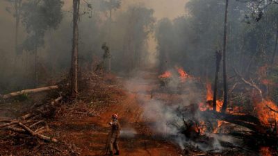 En Brasil suspenden el combate a los incendios por falta de recursos