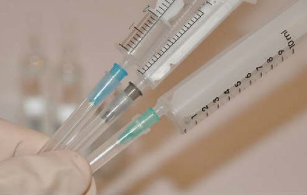 Argentina debe importar jeringas para la vacuna contra el coronavirus: cerraron cinco fábricas durante el macrismo
