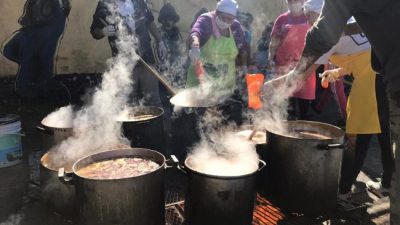 Manos cooperativas en la pandemia de pobrezas