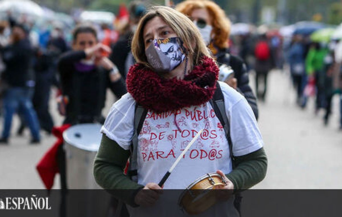 España: protesta de trabajadores sanitarios en defensa de la salud pública