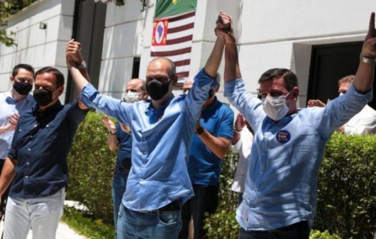 Covas fue reelecto en San Pablo y Paes desbancó al bolsonarista Crivella en Río de Janeiro