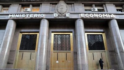 Patear para adelante la deuda con el Fondo y freno al endeudamiento irresponsable 